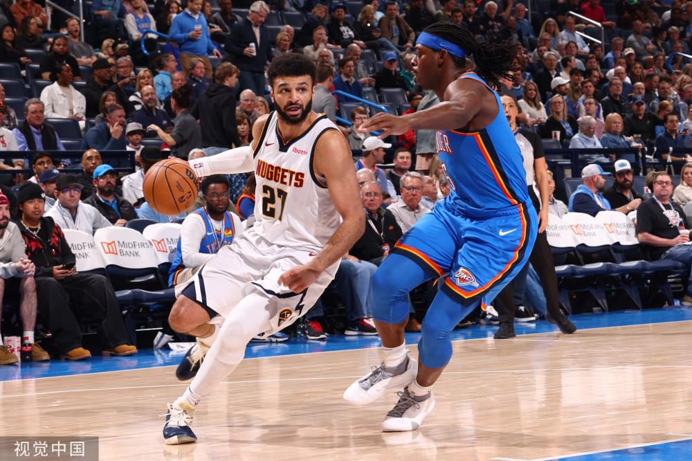 体力充沛的 体力充沛的