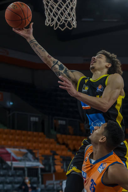 引擎中相互 引擎中相互