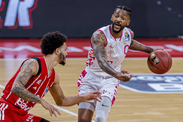 这名来自西 这名来自西