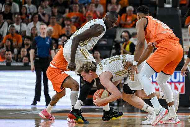 他不仅在传 他不仅在传