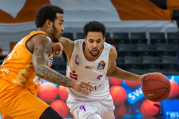 他的退役或 他的退役或